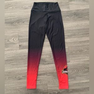 Super rare Universal Studios Jurassic Park Ombré black - red leggings yoga pants